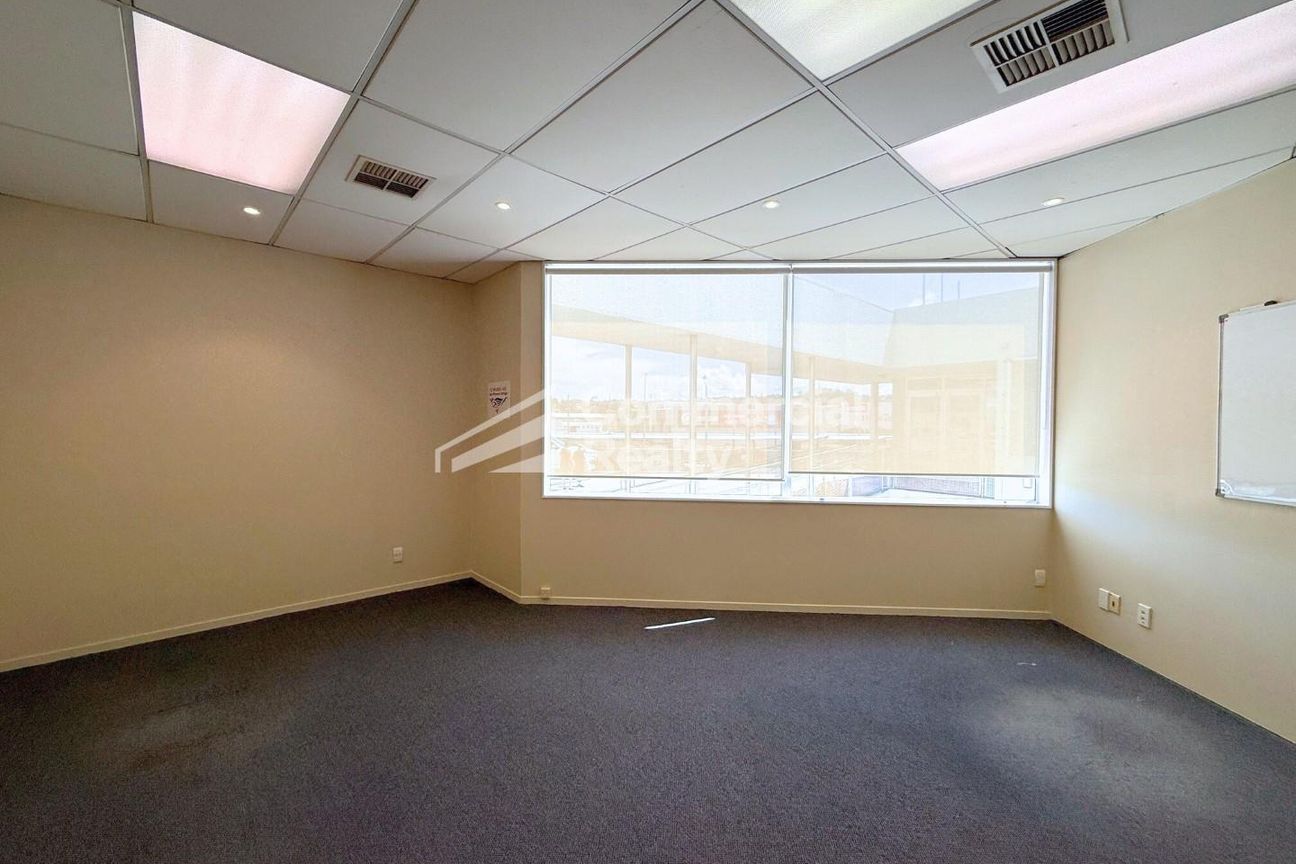 85Sqm Office In Central Ellerslie - Vista 2