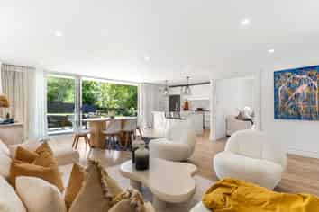 22 New Bond Street, Kingsland