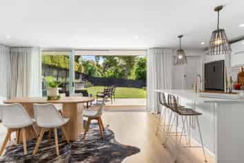 22 New Bond Street, Kingsland