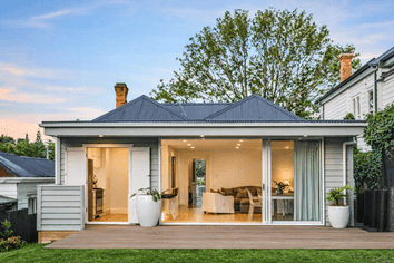 22 New Bond Street, Kingsland