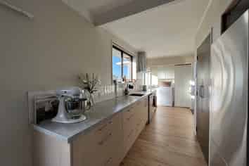 137A Tuhikaramea Road, Dinsdale