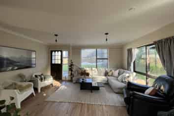 137A Tuhikaramea Road, Dinsdale