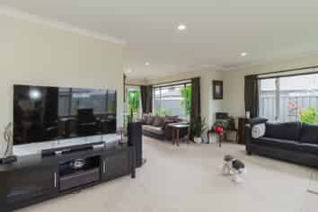 10 Somes Place, Poraiti