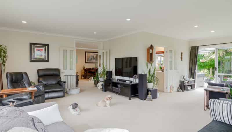 10 Somes Place, Poraiti