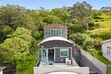 78B Nicholson Road, Khandallah