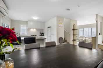 52H Fifth Avenue, Enderley