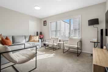 52H Fifth Avenue, Enderley