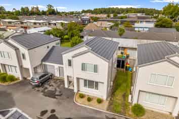 52H Fifth Avenue, Enderley