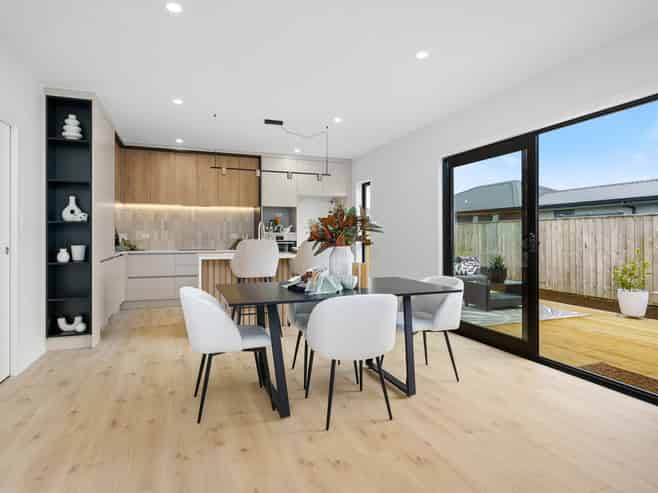 10 Mary Ann Drive, Cambridge