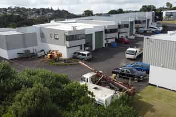 NEAT AND SECURE INDUSTRIAL UNIT – BEACH HAVEN
