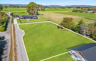 469B High Street, Carterton