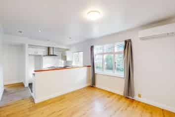 B/397 Karori Road, Karori