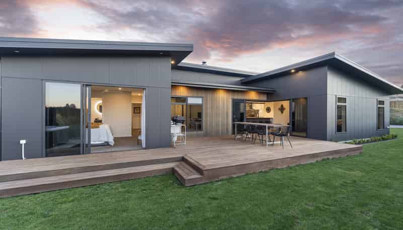 64 Les Wakefield Road, Mapua