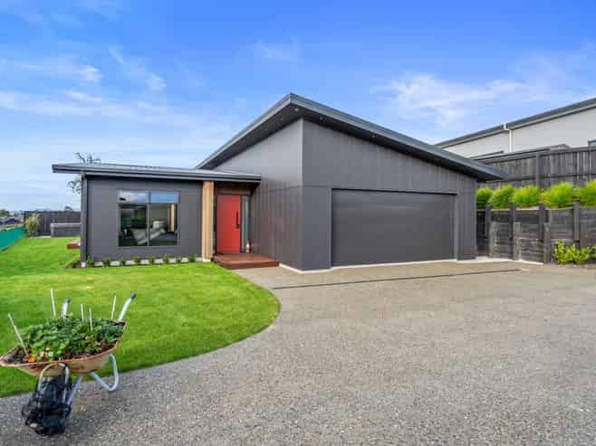 64 Les Wakefield Road, Mapua