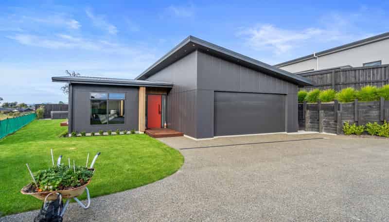 64 Les Wakefield Road, Mapua