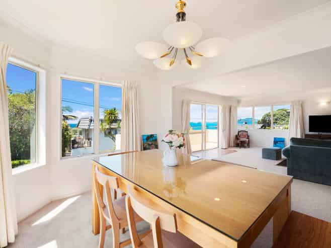 2/89 Aberdeen Road, Castor Bay