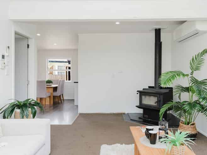 21 Jeanette Street, Glenview