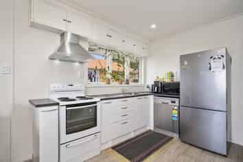 5 Simmonds Grove, Greerton