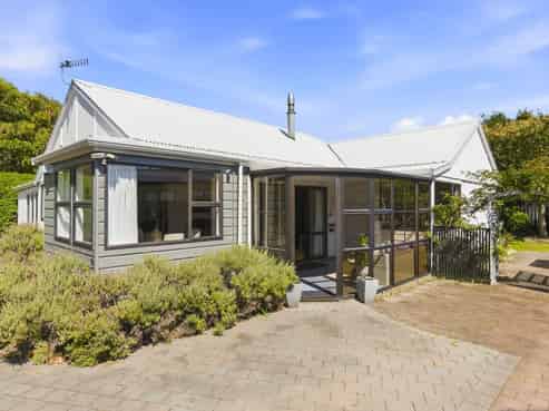 72 Elizabeth Street, Waikanae