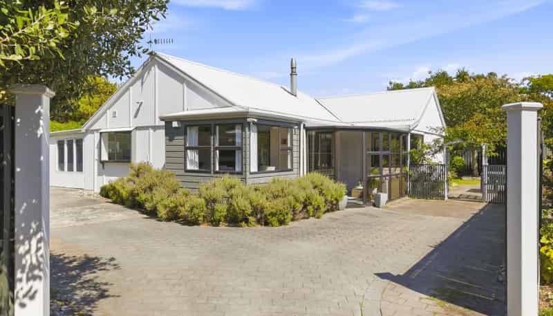 72 Elizabeth Street, Waikanae