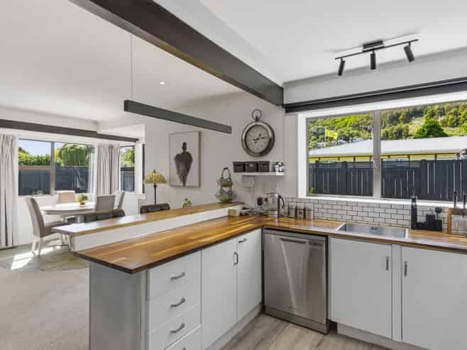 72 Elizabeth Street, Waikanae