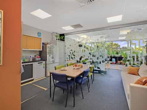 CBD fringe office with parking