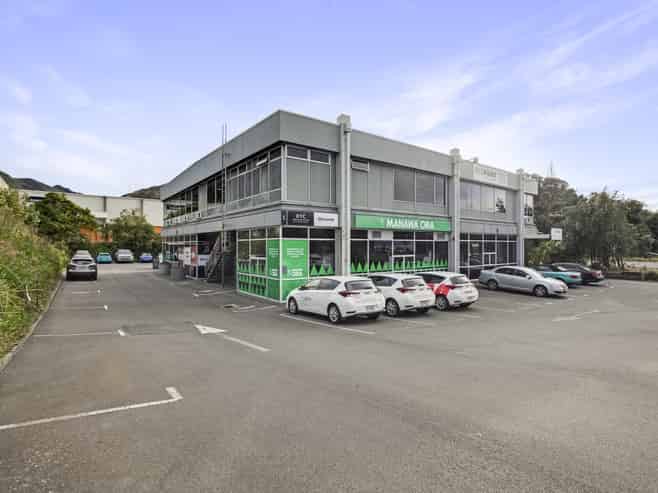 CBD fringe office with parking