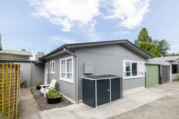 2/32 White Street, Taradale