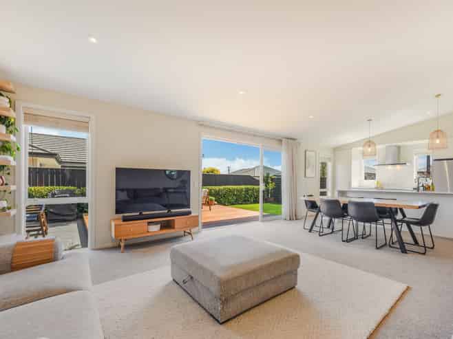 11 Dartnall Lane, Richmond