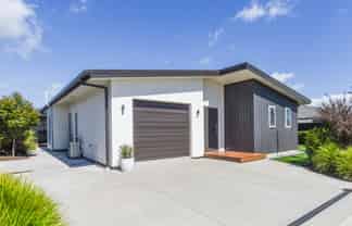 11 Dartnall Lane, Richmond