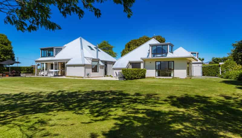 98 Godfrey Road, Fairhall