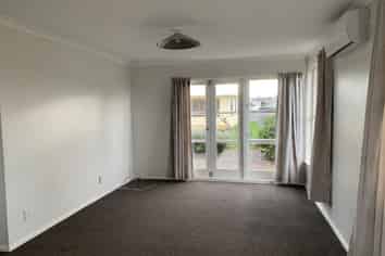 15 Queenwood Road, Levin