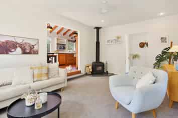 5 Burnt Hill Road, Oxford