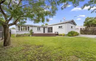 802A Clive Street, Akina