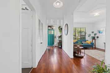 141 Lemon Street, Strandon