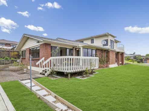 75 Dalwhinnie Parade, Highland Park