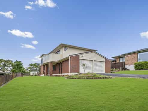 75 Dalwhinnie Parade, Highland Park