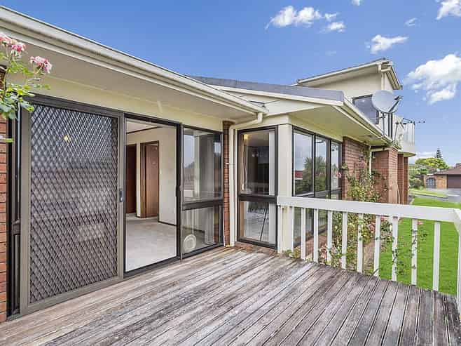 75 Dalwhinnie Parade, Highland Park