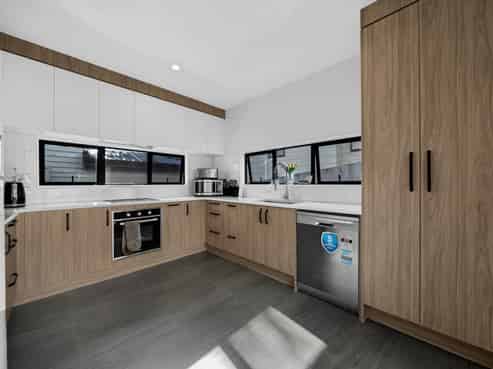 28B Rotoma Rise, Clover Park