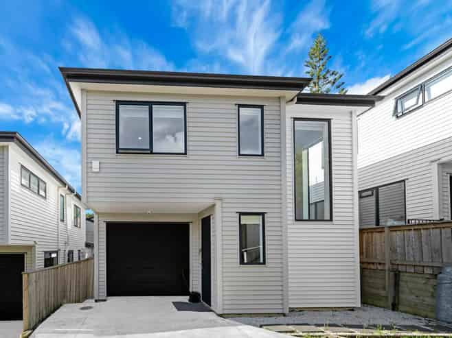 28B Rotoma Rise, Clover Park
