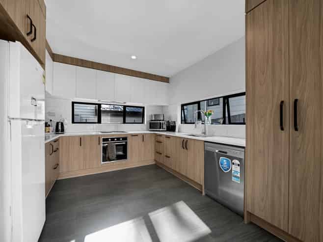 28B Rotoma Rise, Clover Park