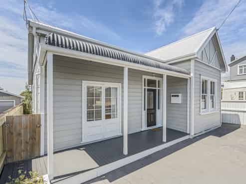 15 Morley Street, New Plymouth