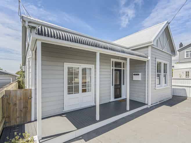 15 Morley Street, New Plymouth