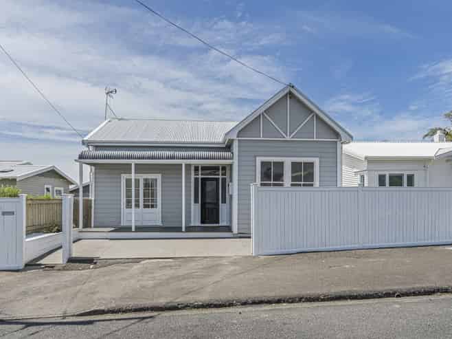 15 Morley Street, New Plymouth