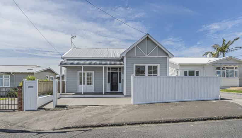 15 Morley Street, New Plymouth