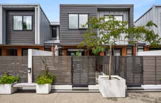 8/4 Stables Lane, Millwater