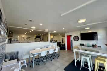 Road Front Retail/Office Opportunity 