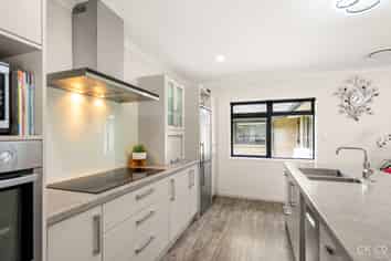 11b Kelso Grove, Kelson