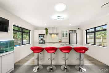 11b Kelso Grove, Kelson