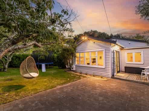 4 Totara Street, Eastbourne